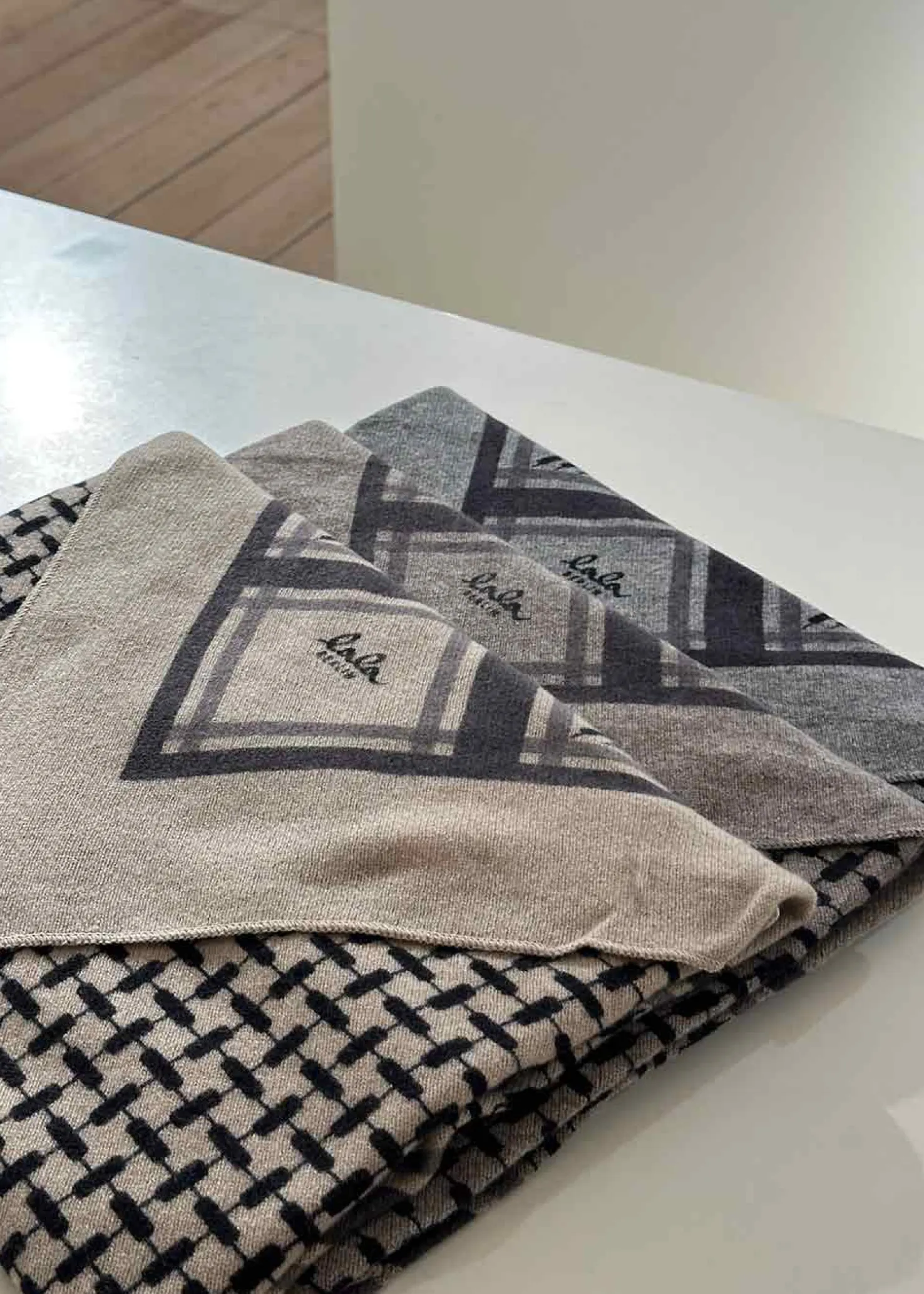 LALA BERLIN Triangle Trinity Classic M