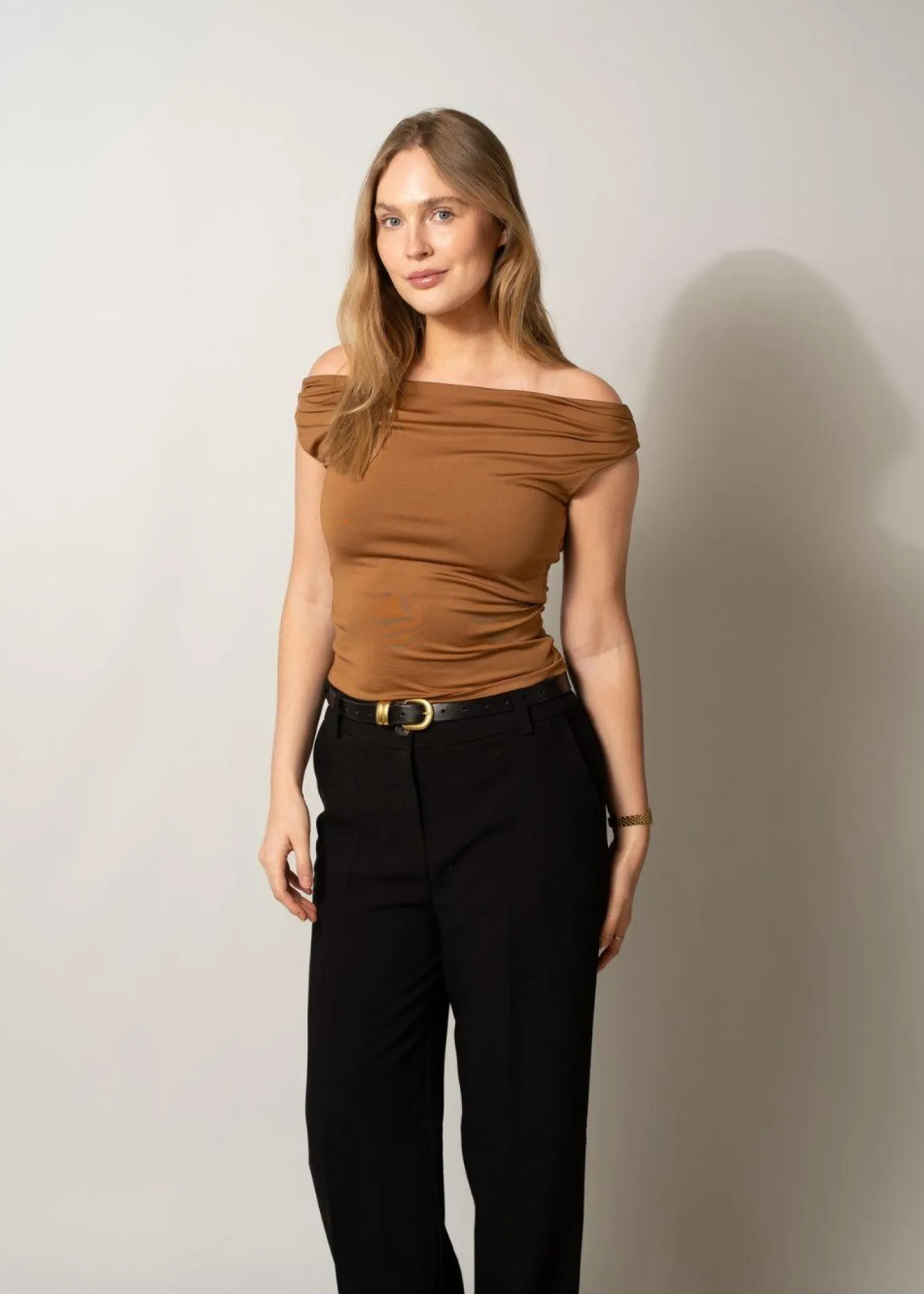 Modström HimaMD off-shoulder top