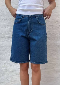 Modström Nadjamd solid shorts