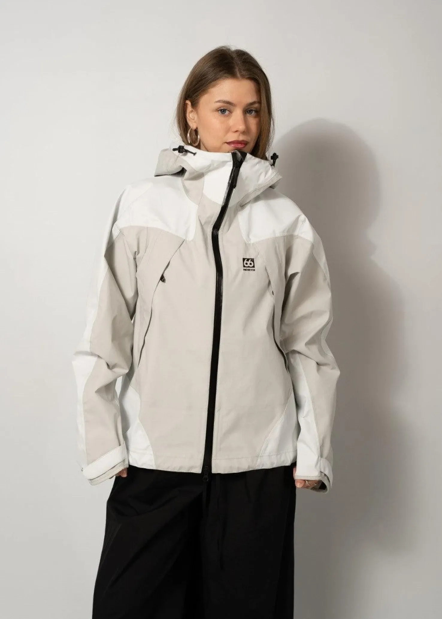 66 North Dyngja Shell Jacket